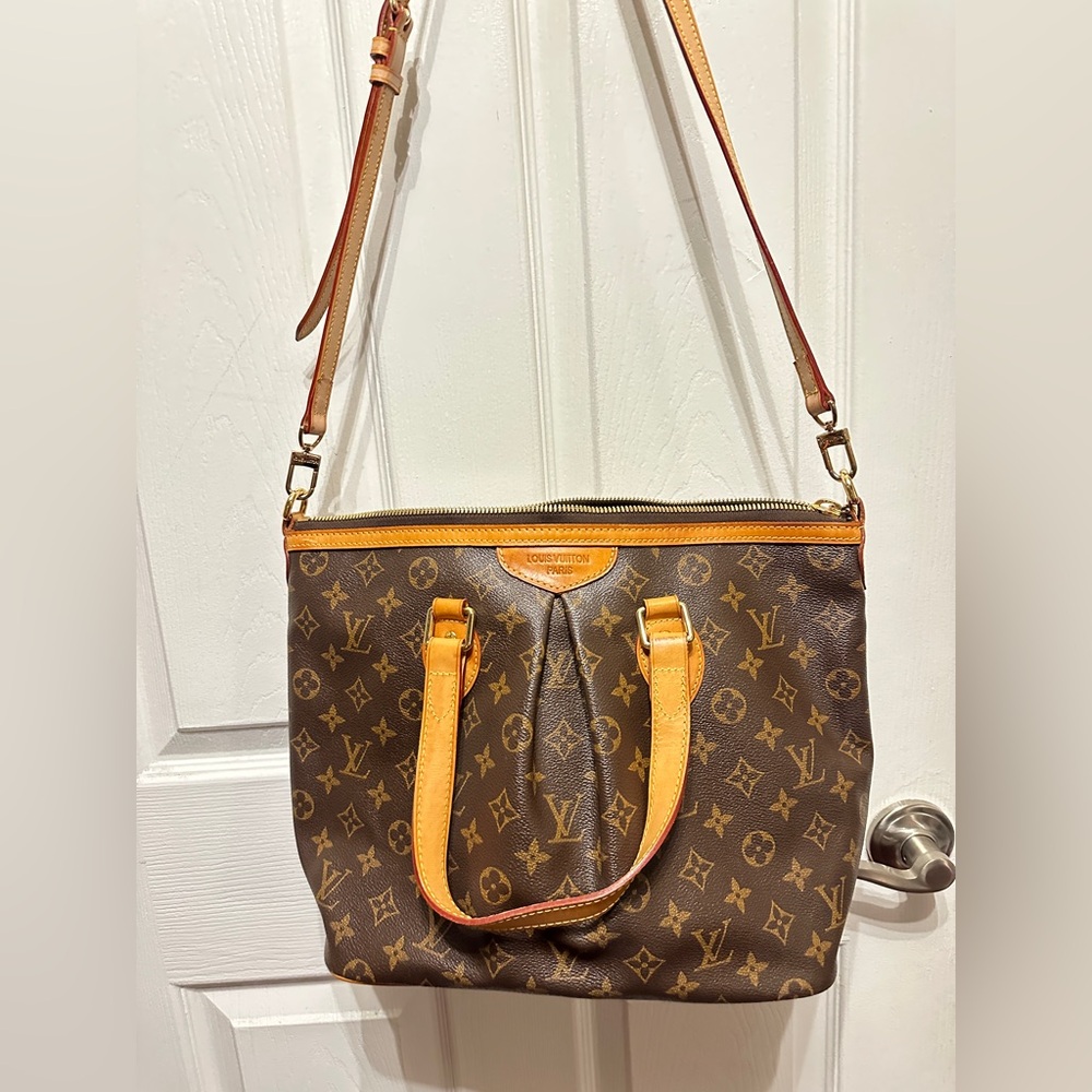 Pre-loved bag no brand version of Palermo.
